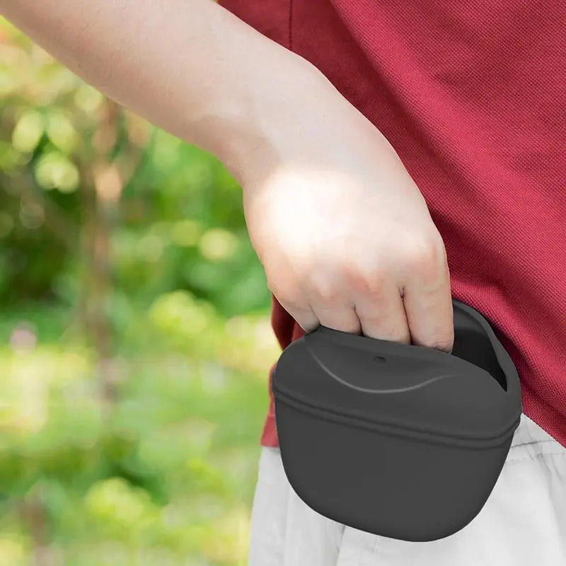 Cudavo Hands-Free Silicone Treat Pouch